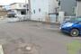 バルコニー　窓を開けると、駐車場が一望できますね。