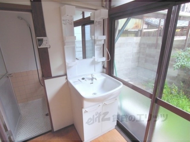 洗面設備　洗面台