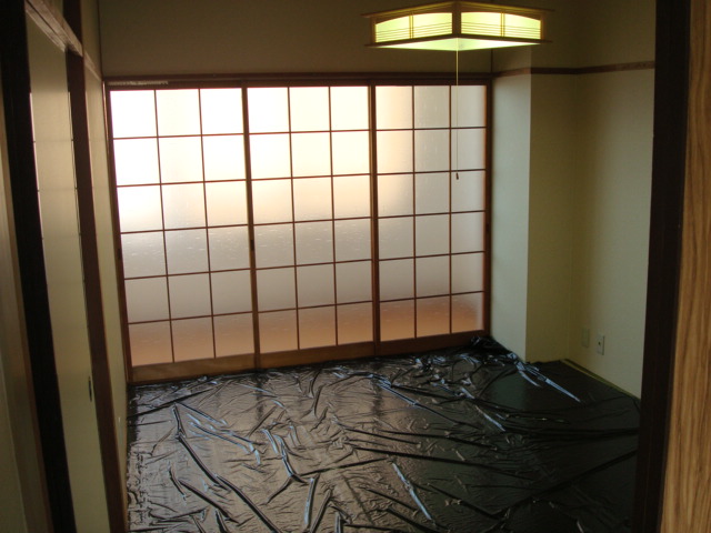 伊予鉄大手町ビルの居間写真