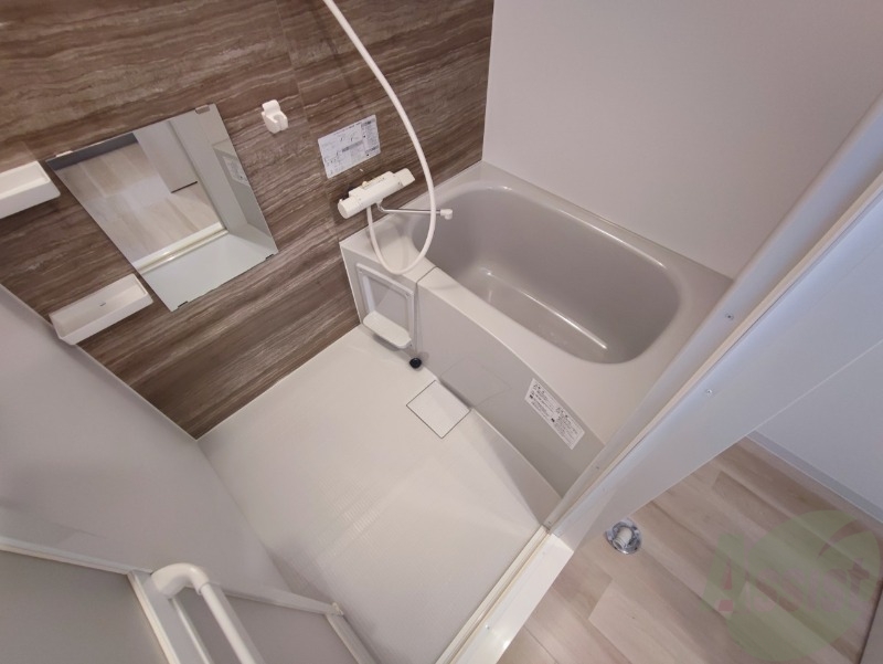 バス・シャワールーム　お風呂になります。一日の疲れを癒してくださいね。