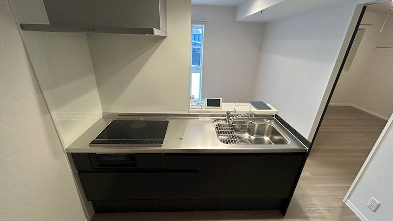 キッチン　※同間取り別部屋の写真です。