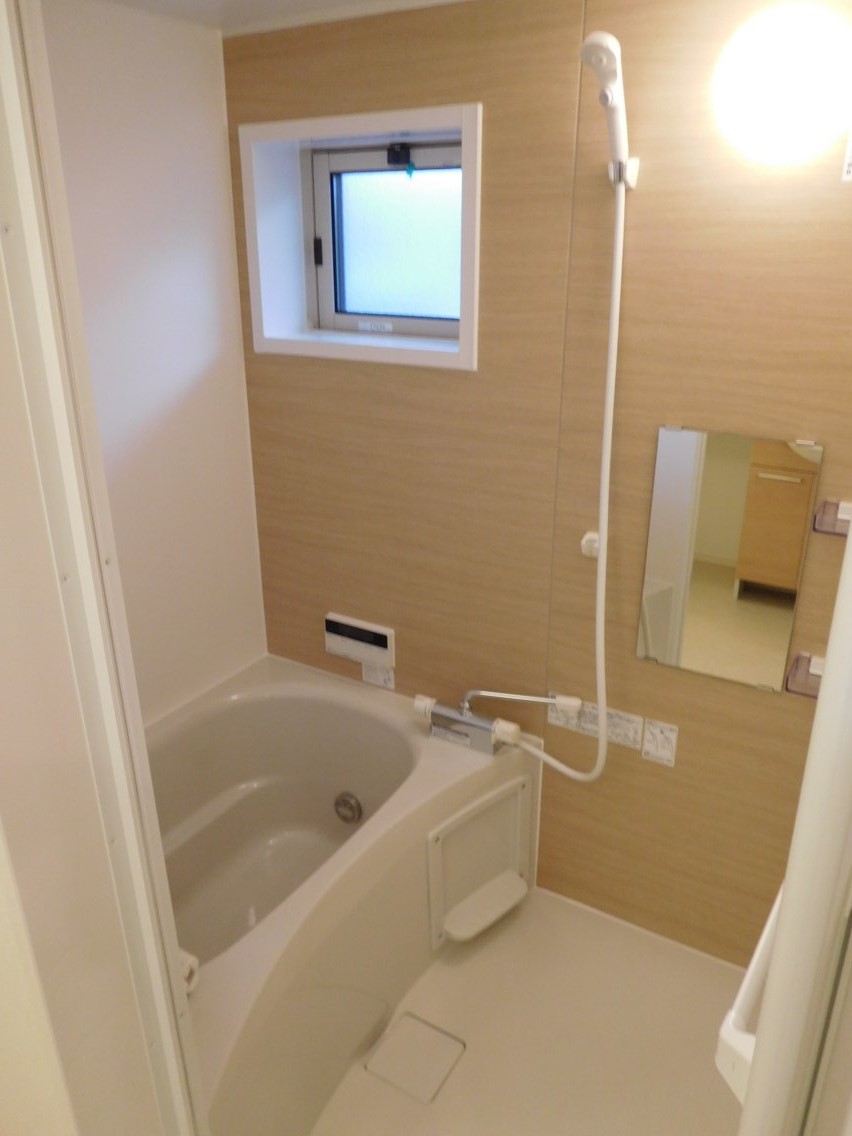 バス・シャワールーム　追焚き付お風呂　シャワー付