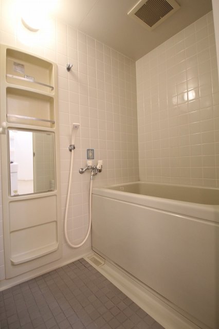 バス・シャワールーム　別号室の写真です