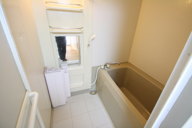 バス・シャワールーム　※別室の参考写真の為、現況優先です。