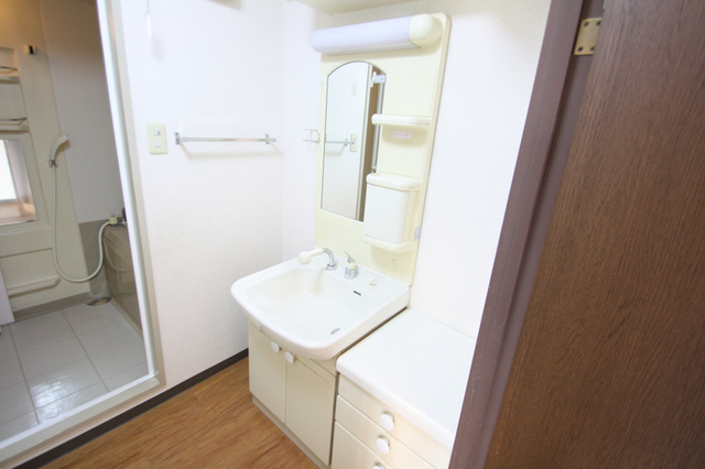 洗面設備　※別室の参考写真の為、現況優先です。