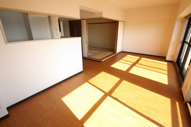 居室・リビング　※別室の参考写真の為、現況優先です。