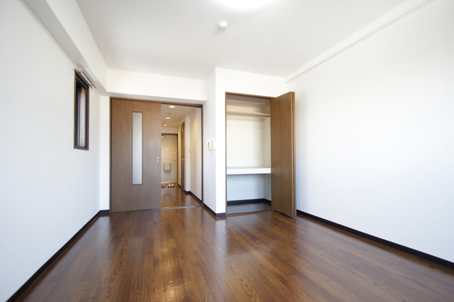 居室・リビング　１０帖の広いリビングです