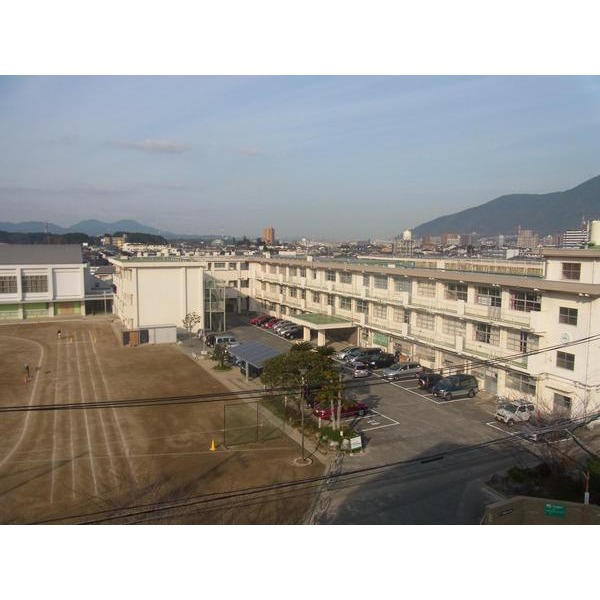 中学校　北九州市立曽根中学校（中学校）まで1471m