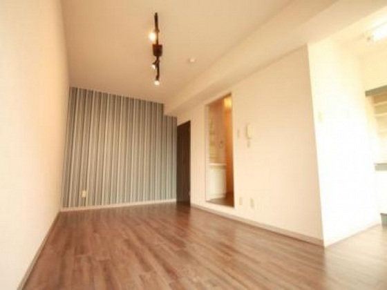 居室・リビング　別号室写真です