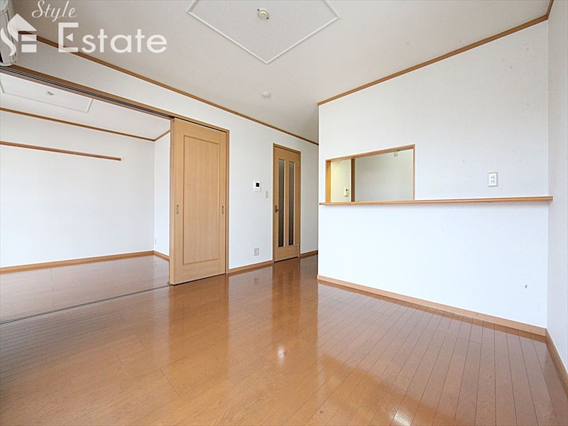 居室・リビング　内装