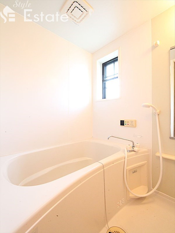 バス・シャワールーム　バスルーム