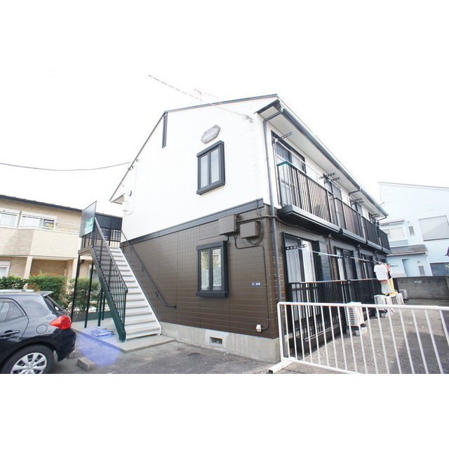 建物外観　明るいコントラストが好印象な外観