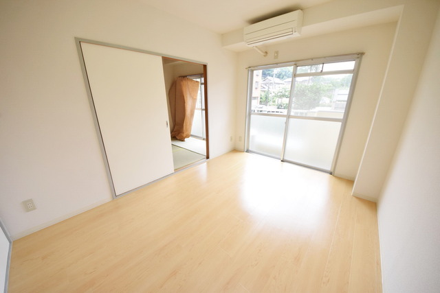 居室・リビング　～広々お部屋で気持ちいい～