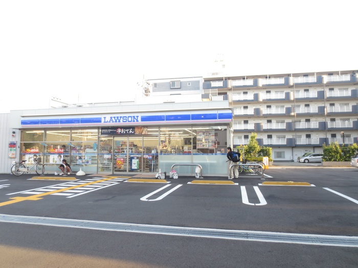 コンビニ　ローソン 尼崎水堂町三丁目店（コンビニ）まで300m