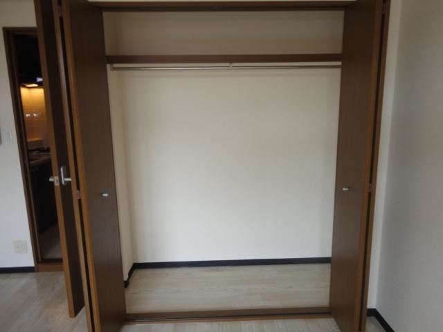 収納　クローゼット