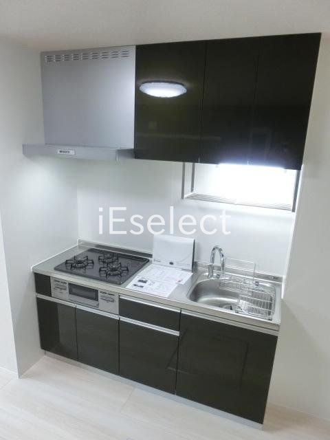 キッチン　お料理好きには嬉しい3口のシステムキッチン