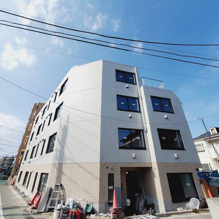 建物外観　建築中