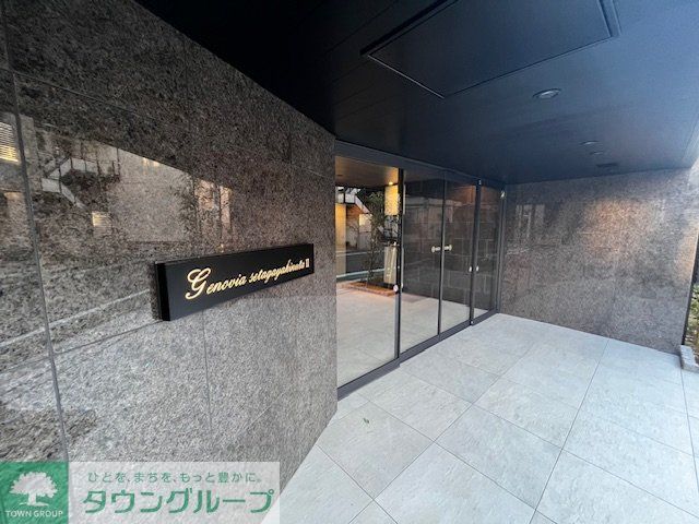 エントランス　エントランス