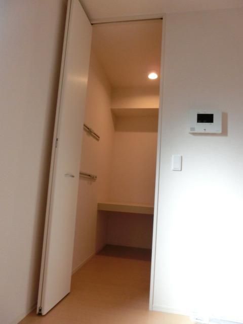 収納　※別号室参考写真です
