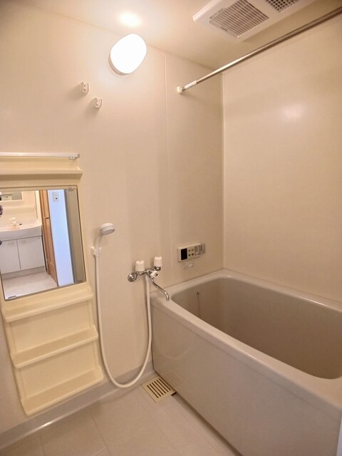 バス・シャワールーム　バス