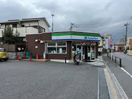 コンビニ　ファミリーマート若木二丁目店（コンビニ）まで143m