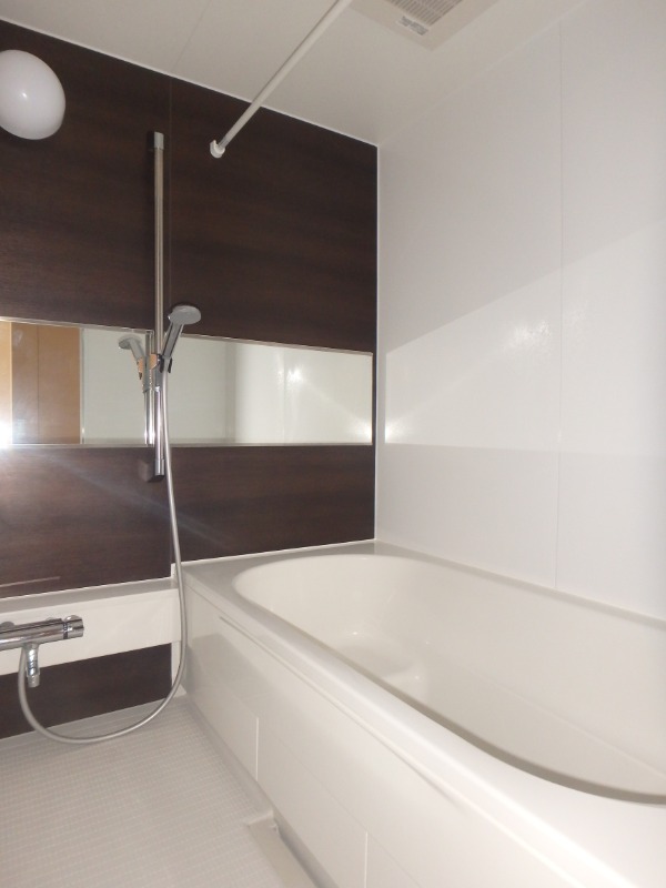 バス・シャワールーム　図面と現状に相違がある場合には現状を優先