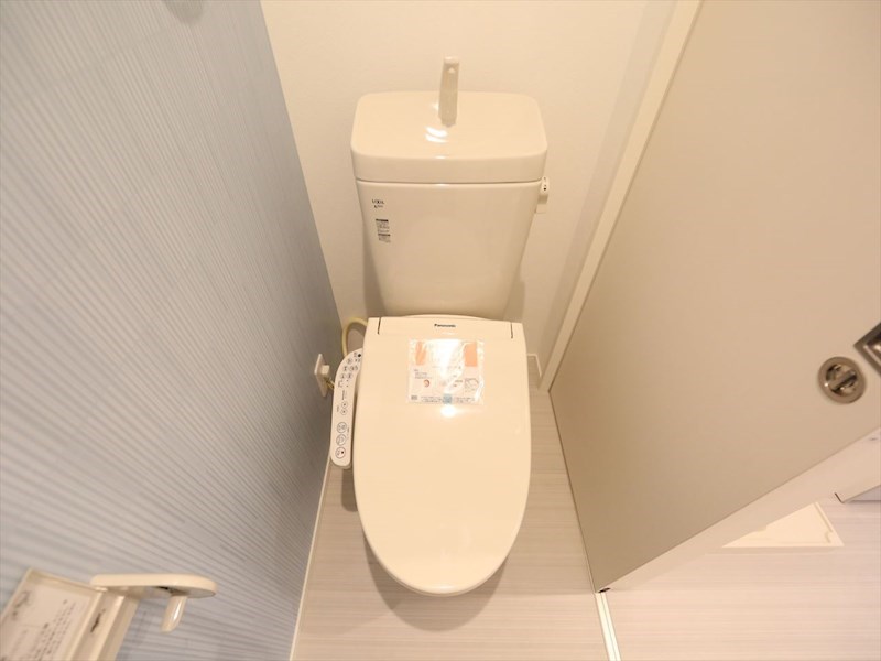 トイレ　温水洗浄暖房便座付トイレ