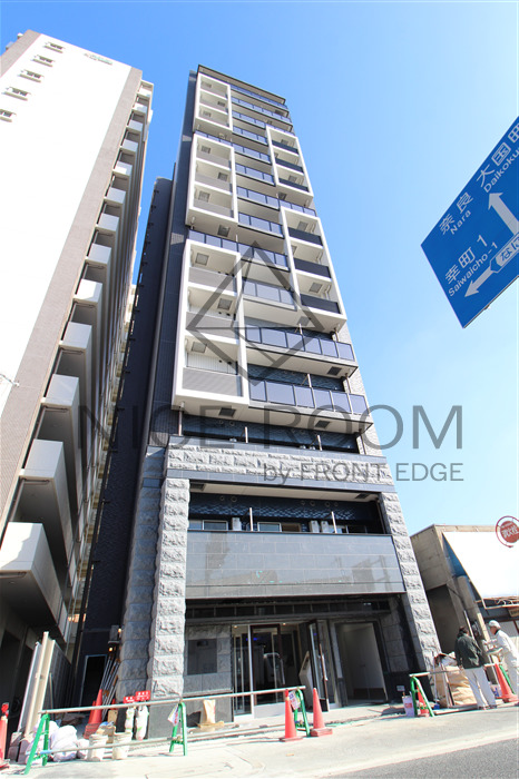 建物外観　プレサンス難波フィールド　外観