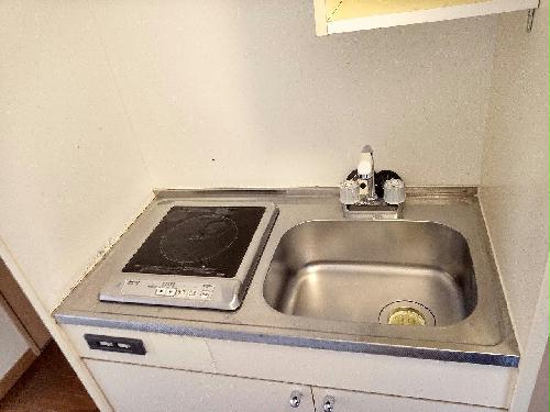 キッチン　設備・仕様は号室により異なる為、現況を優先致します。