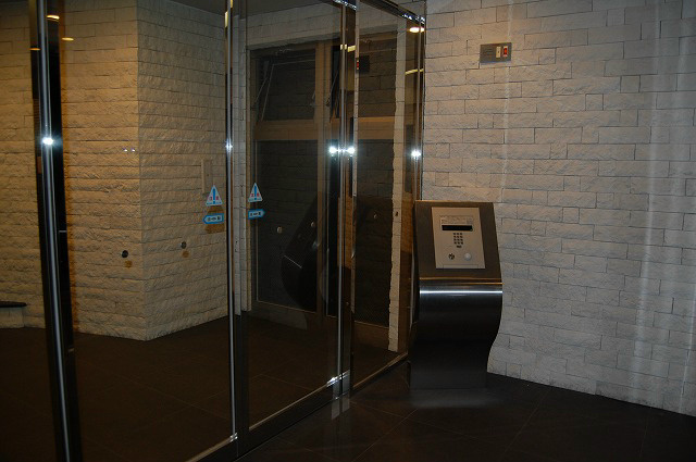 玄関　※写真と異なる場合は現状優先。