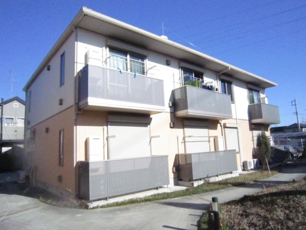 建物外観　積水ハウス施工シャーメゾン陽当たり良好♪駐車場1台無料♪