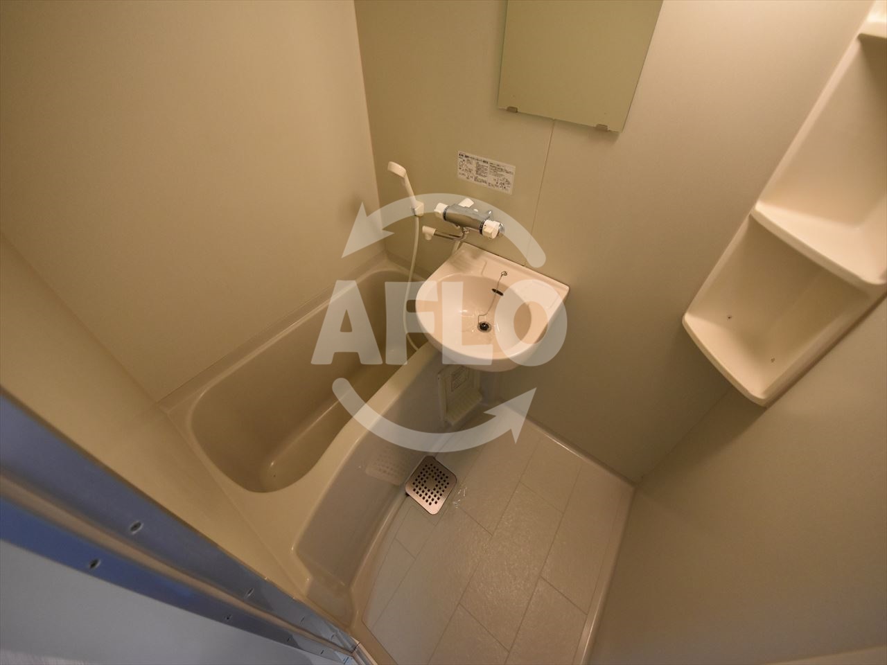 バス・シャワールーム　プレサンス内本町　浴室