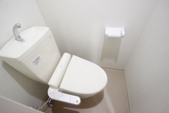 トイレ　※別部屋の写真です