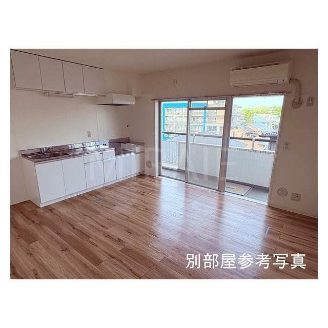 居室・リビング　物件画像