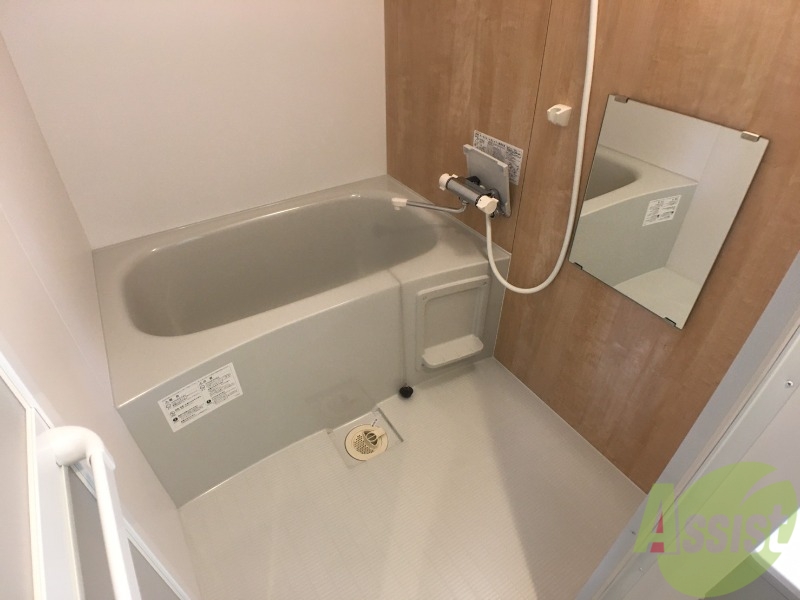 バス・シャワールーム　お風呂になります。一日の疲れを癒してくださいね。