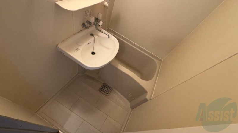 バス・シャワールーム　ユニットバスです。疲れを癒すのに欠かせませんね！