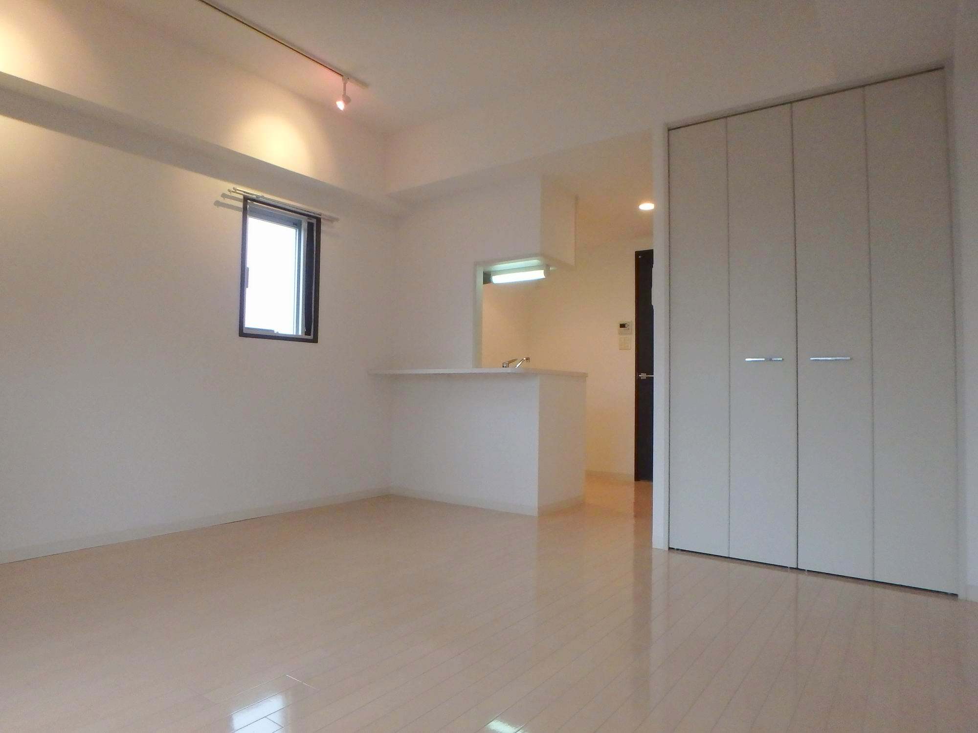 居室・リビング　アーバンフラッツ上町