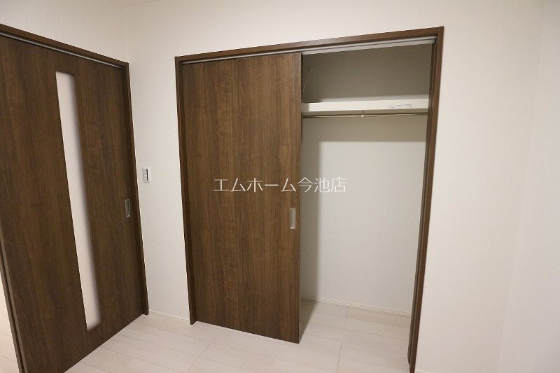 その他部屋・スペース　洋室3.9帖　収納充実しています