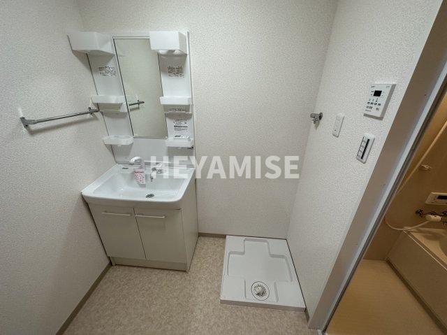 洗面設備　※室内画像は別号室のもの。