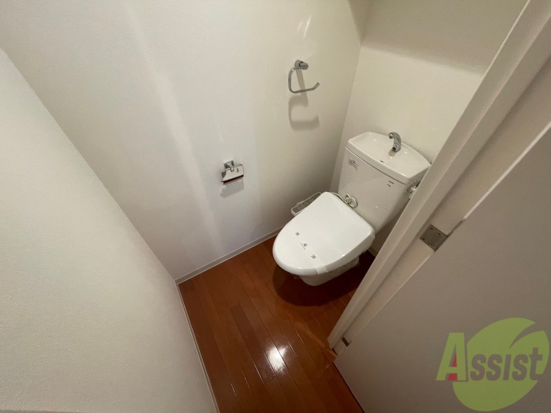 トイレ　こちらはトイレです。清潔感があり、安心して使用できます。