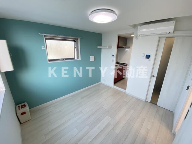 その他部屋・スペース　落ち着いて過ごせるお部屋なので、寝室にいかがでしょうか