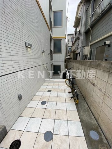 エントランス　清潔なエントランスです