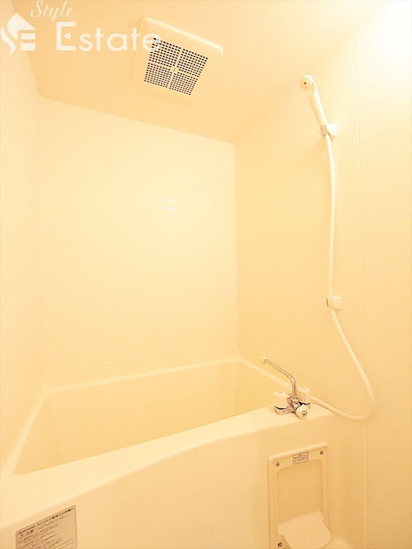 バス・シャワールーム　バスルーム