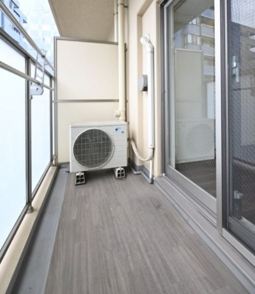 バルコニー　★洗濯物を干すスペース充分に取れます★