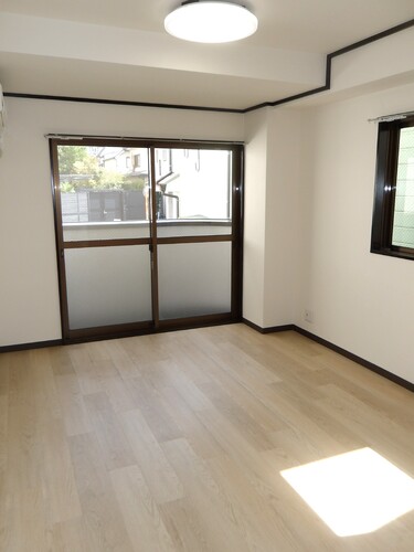 居室・リビング　洋室約６．５畳　※2025年9月撮影