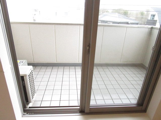 バルコニー　防犯シャッター