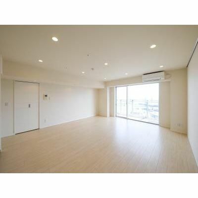 居室・リビング　こちらのリビングで趣味の時間をお楽しみください