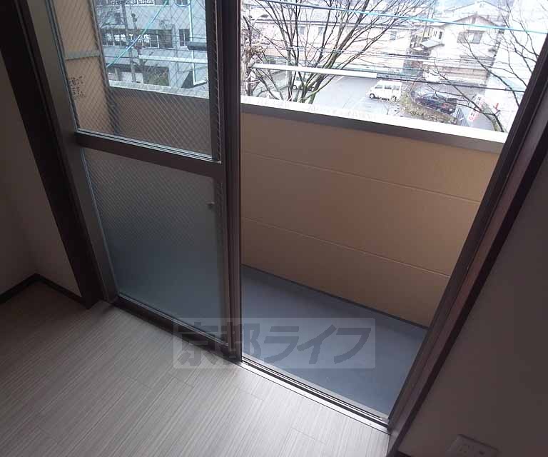 バルコニー　東向きになっており日当たり良好