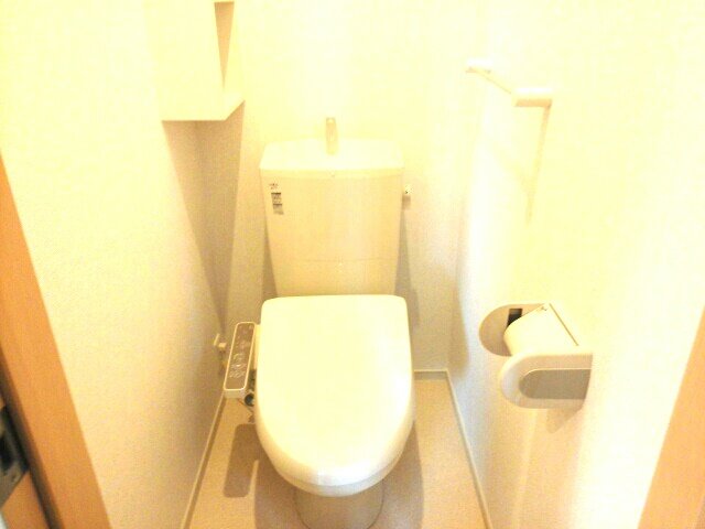 トイレ　落ち着いたトイレです