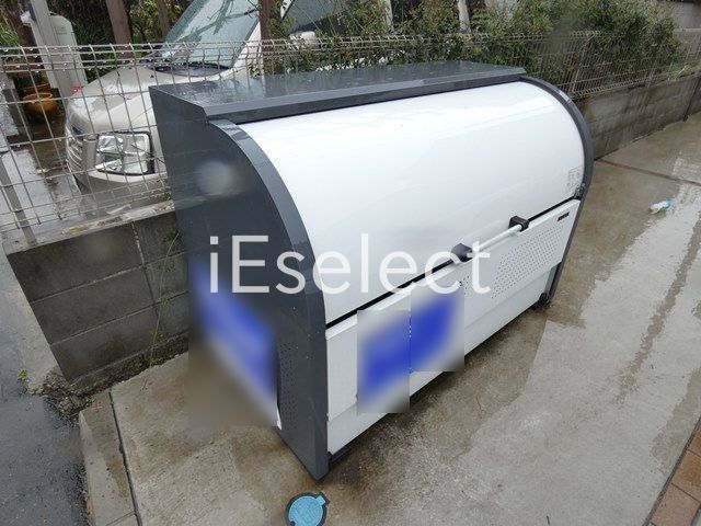 その他　敷地内のごみ捨て場です